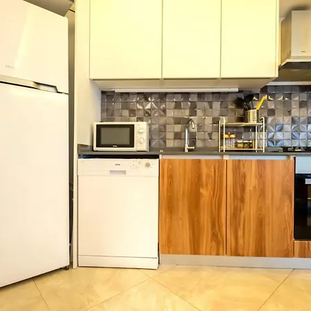 Comfortable Modern House In The Heart Of Daire